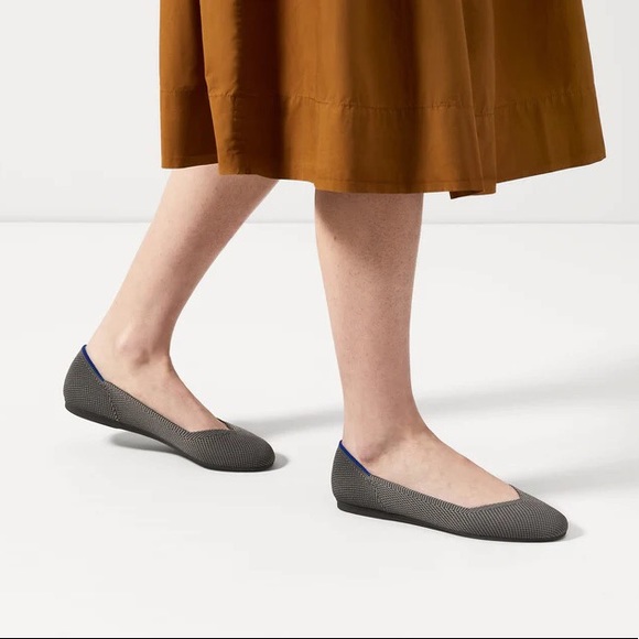 Rothy’s The Flat in charcoal - Picture 2 of 8